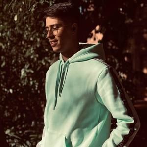 Meet your Posher, Ayrton